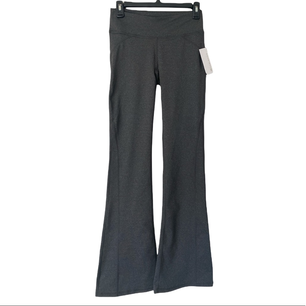 Fabletics Grey Flare Yoga Pants/Leggings Size XS